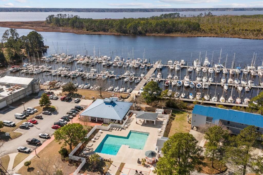 Harbourside Hideout Apartment New Bern Exterior photo